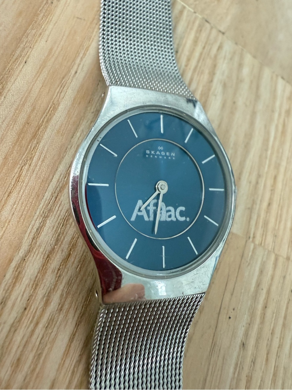 Skagen blue dial Aflac logo silver tone watch NEW BATTERY